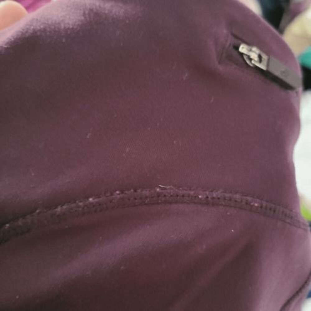 Lululemon Speed Tight in Black Cherry Sz 4 - Picture 8 of 8